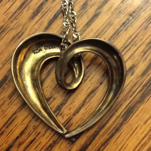 Marcasite Sterling Silver Large Twisted Open Heart Shaped Necklace Pendant - Picture 2 of 2